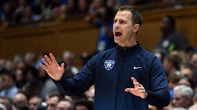 Duke basketball head coach Jon Scheyer